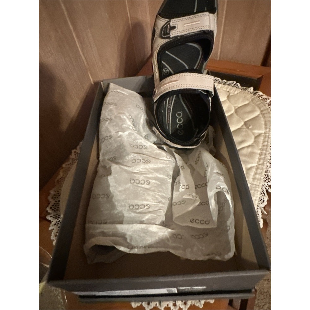 ECCO Yucatan Offroad Nubuck Hiking Sandals Beige/Black Women's EU 37 US 6-6.5 - Picture 2 of 5